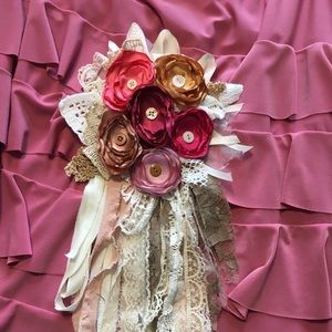 Flower pins... see other pics 🌺😁